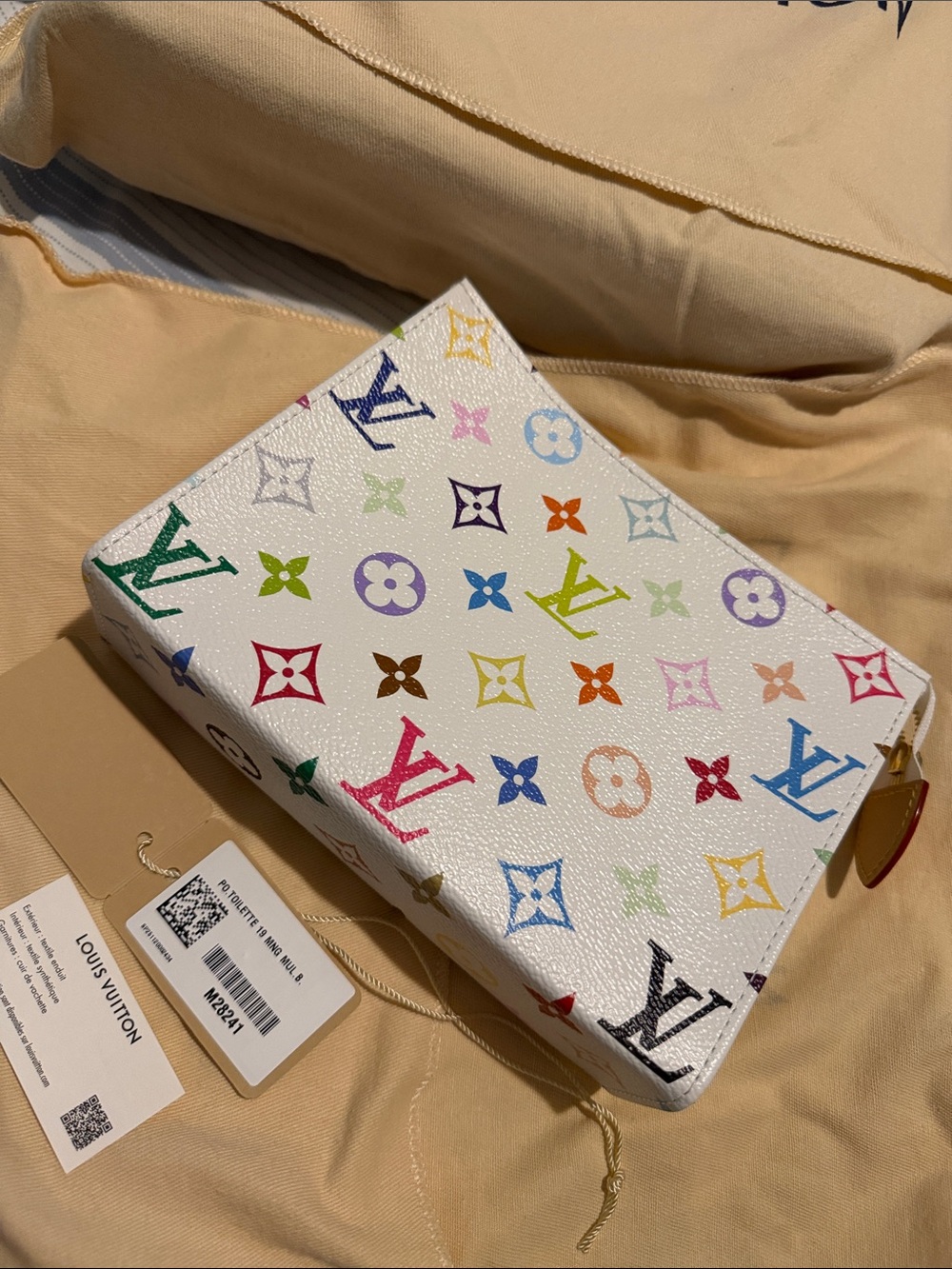 Multicolored
Louis Vuitton x Takashi Murakami Toiletry Pouch 19